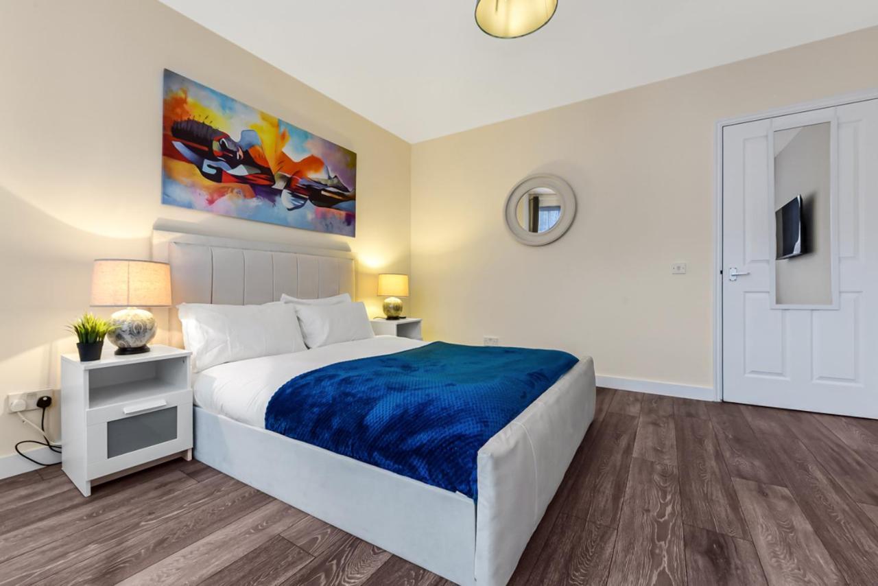 Family Friendly, Zone 2, 2 Beds, Overground London Kültér fotó
