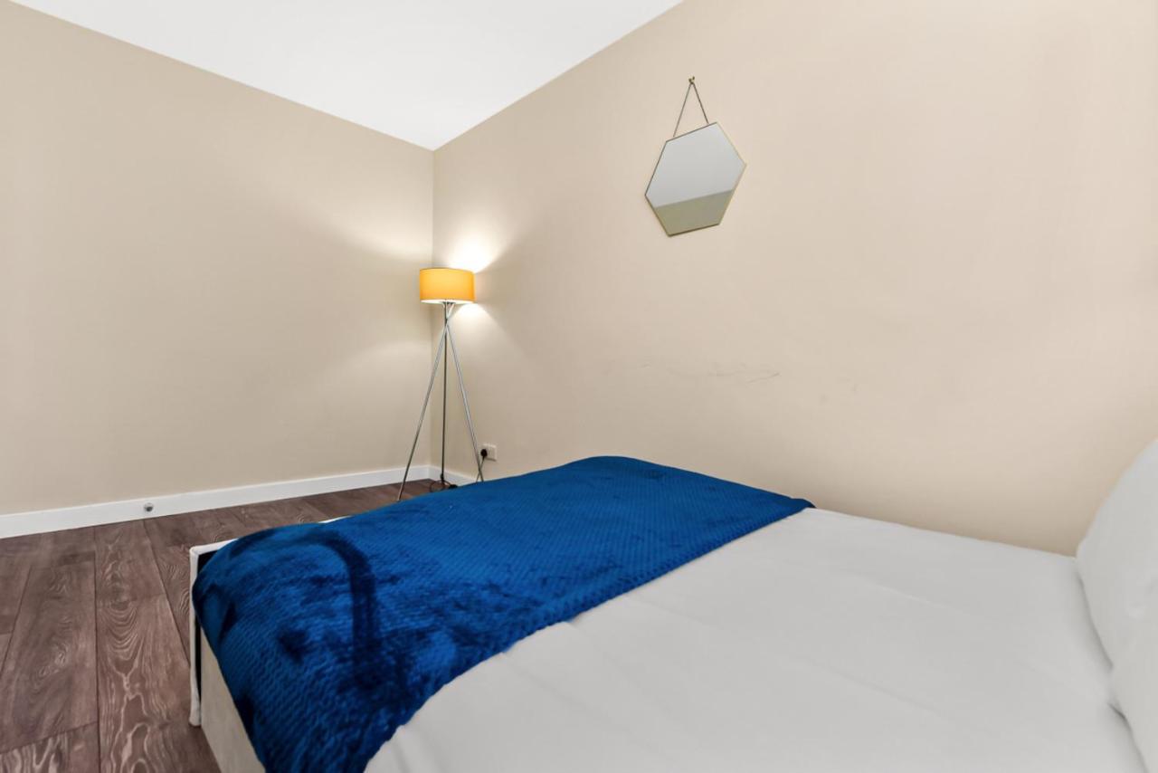 Family Friendly, Zone 2, 2 Beds, Overground London Kültér fotó