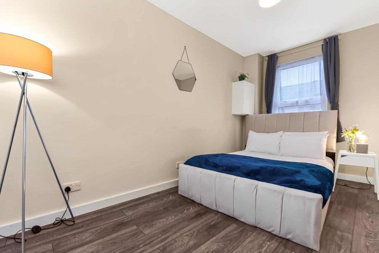 Family Friendly, Zone 2, 2 Beds, Overground London Kültér fotó