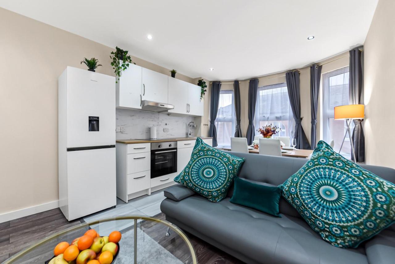 Family Friendly, Zone 2, 2 Beds, Overground London Kültér fotó